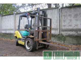 op Komatsu FD30HT-15 / 