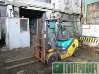 op Komatsu FD20T-16 / 