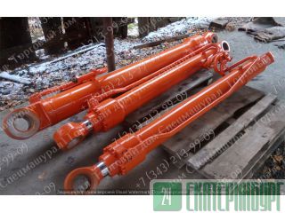    Hitachi ZX330-3; : 4628636, 4628637 