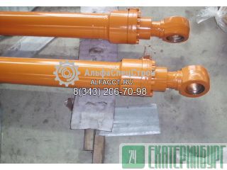 4468813 , 4471462 , 9208714 , 9212472    Hitachi ZX180. 