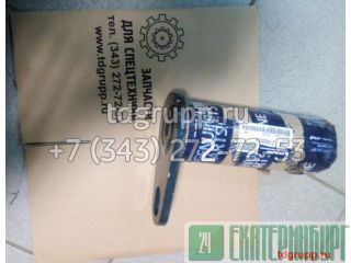   - Hyundai R220LC-9SH 61Q6-01600 