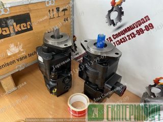    John Deere 325 